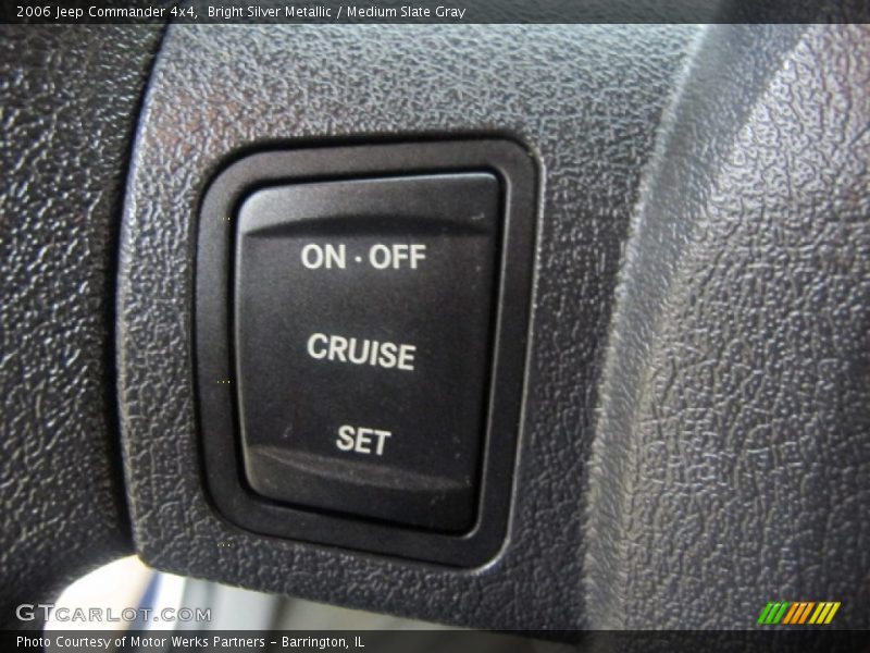 Bright Silver Metallic / Medium Slate Gray 2006 Jeep Commander 4x4