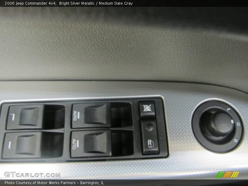Bright Silver Metallic / Medium Slate Gray 2006 Jeep Commander 4x4