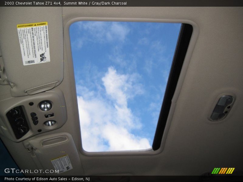 Summit White / Gray/Dark Charcoal 2003 Chevrolet Tahoe Z71 4x4
