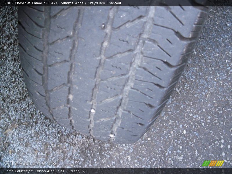 Summit White / Gray/Dark Charcoal 2003 Chevrolet Tahoe Z71 4x4