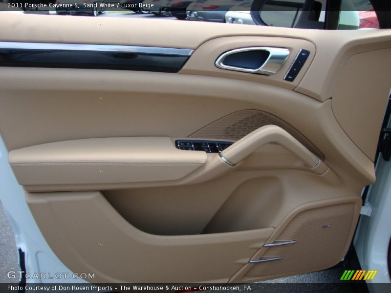 Door Panel of 2011 Cayenne S
