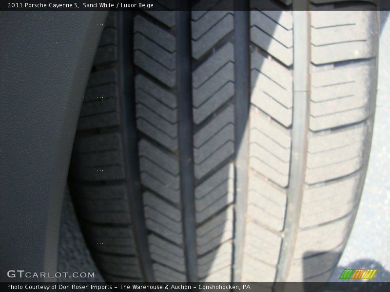 Sand White / Luxor Beige 2011 Porsche Cayenne S