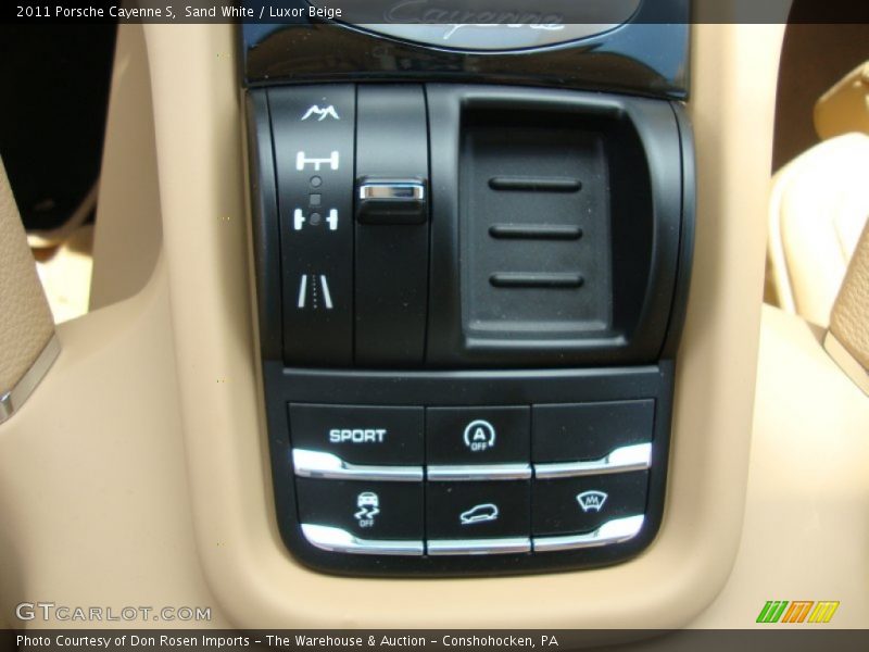 Sand White / Luxor Beige 2011 Porsche Cayenne S