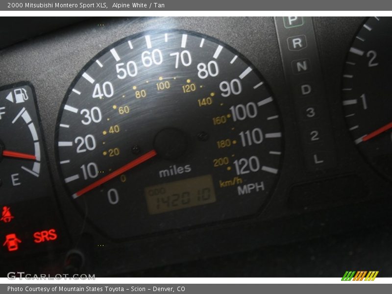 Alpine White / Tan 2000 Mitsubishi Montero Sport XLS