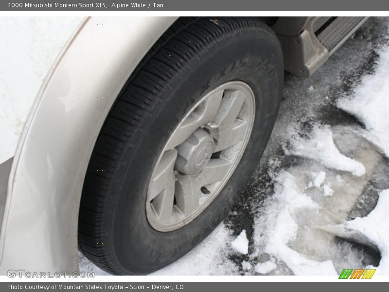 Alpine White / Tan 2000 Mitsubishi Montero Sport XLS