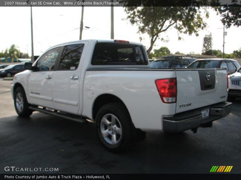 White / Graphite Black/Titanium 2007 Nissan Titan SE Crew Cab
