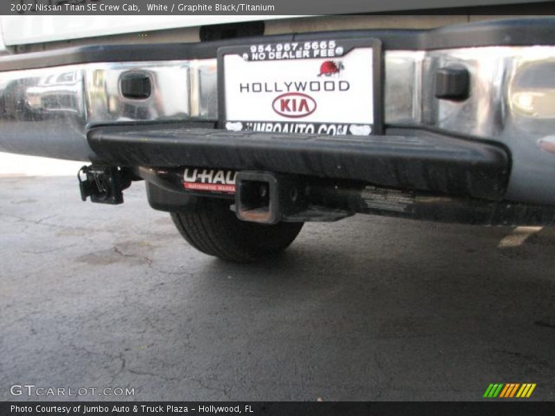 White / Graphite Black/Titanium 2007 Nissan Titan SE Crew Cab