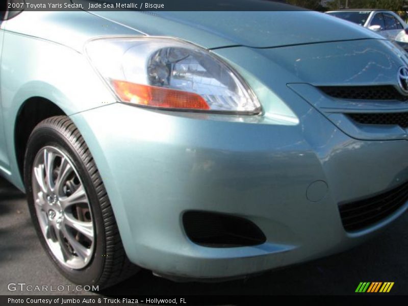 Jade Sea Metallic / Bisque 2007 Toyota Yaris Sedan