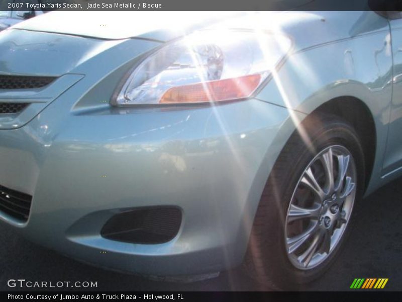 Jade Sea Metallic / Bisque 2007 Toyota Yaris Sedan