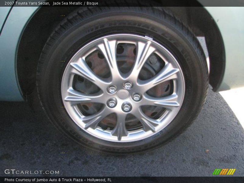 Jade Sea Metallic / Bisque 2007 Toyota Yaris Sedan