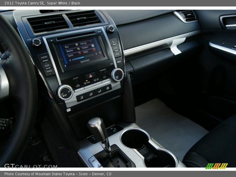 Super White / Black 2012 Toyota Camry SE