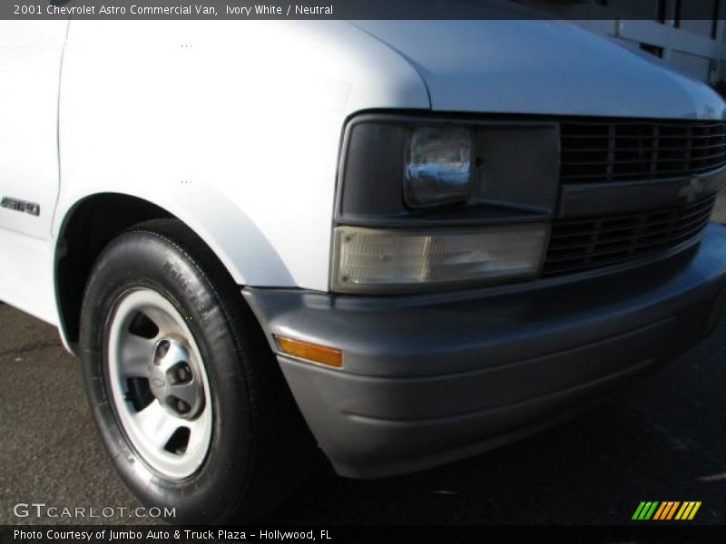Ivory White / Neutral 2001 Chevrolet Astro Commercial Van