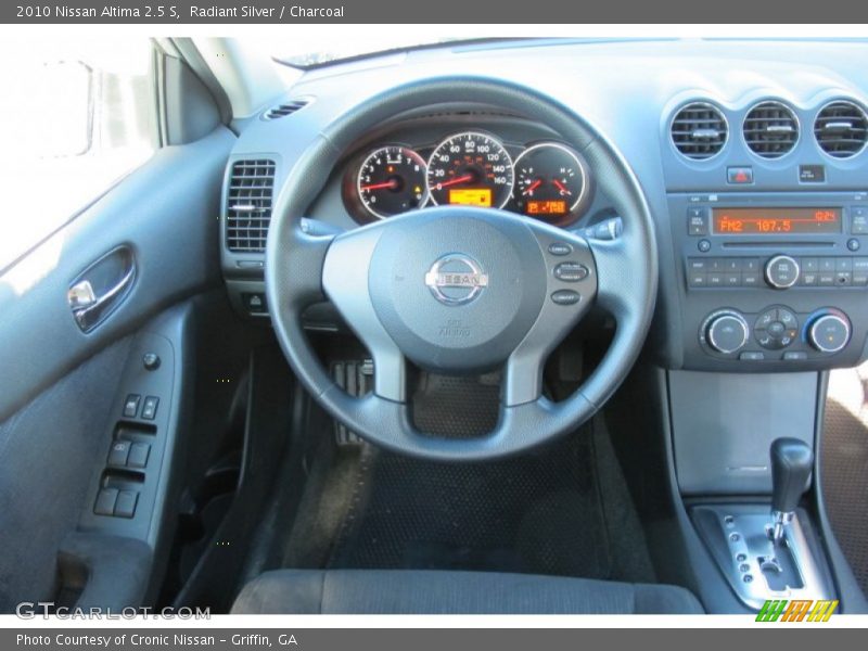 Radiant Silver / Charcoal 2010 Nissan Altima 2.5 S