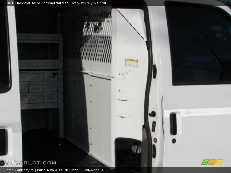 Ivory White / Neutral 2001 Chevrolet Astro Commercial Van