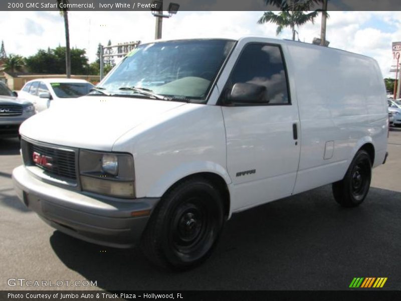 Ivory White / Pewter 2000 GMC Safari Commercial