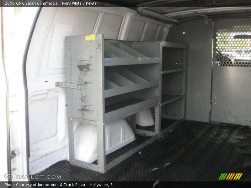 Ivory White / Pewter 2000 GMC Safari Commercial