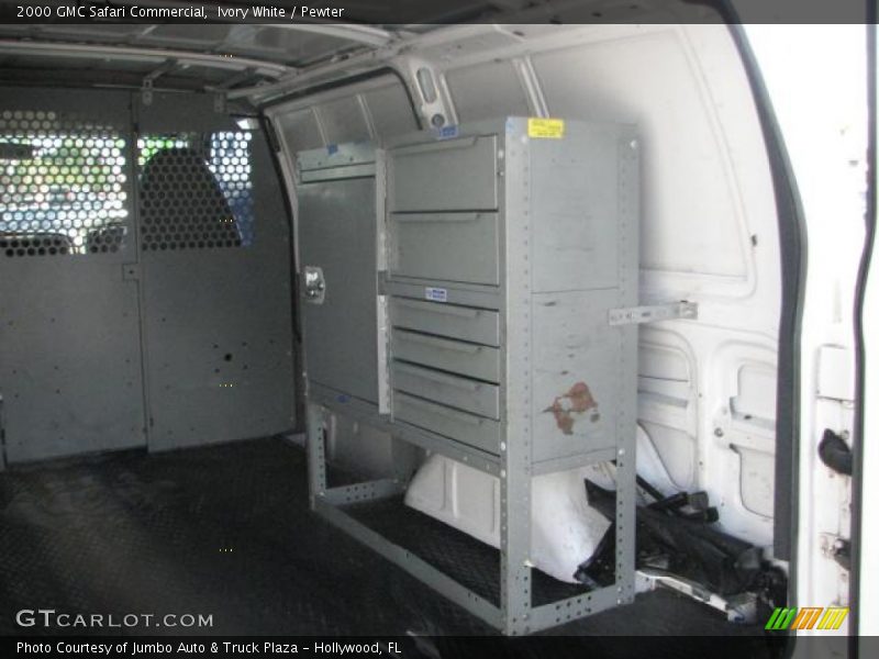 Ivory White / Pewter 2000 GMC Safari Commercial