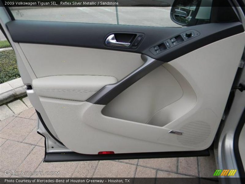 Reflex Silver Metallic / Sandstone 2009 Volkswagen Tiguan SEL