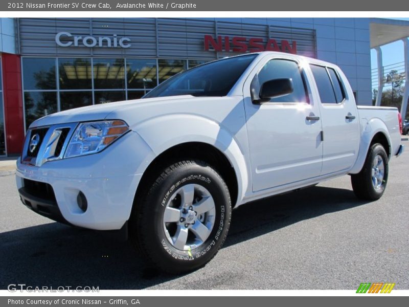 Avalanche White / Graphite 2012 Nissan Frontier SV Crew Cab