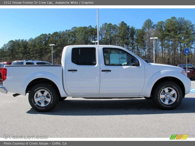 Avalanche White / Graphite 2012 Nissan Frontier SV Crew Cab