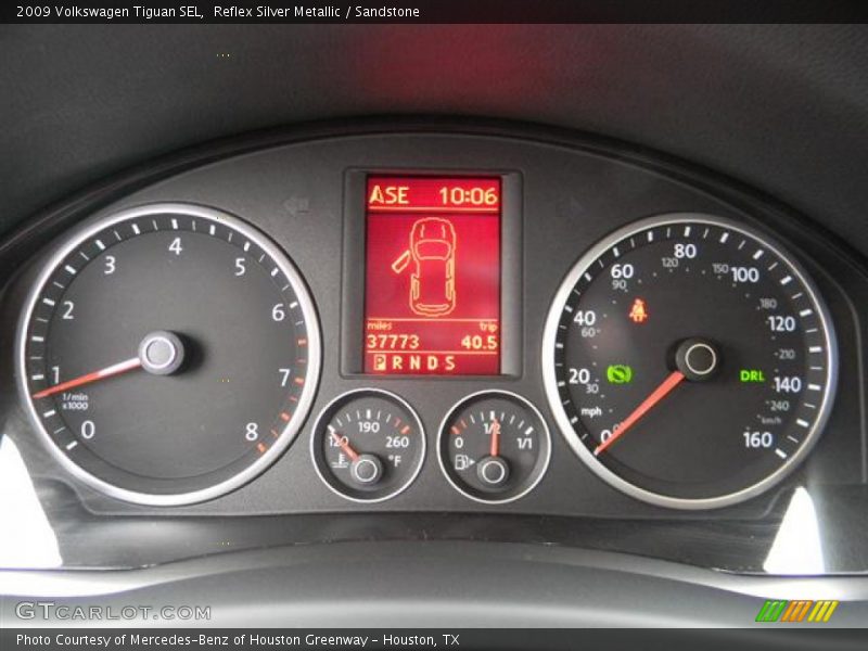 Reflex Silver Metallic / Sandstone 2009 Volkswagen Tiguan SEL