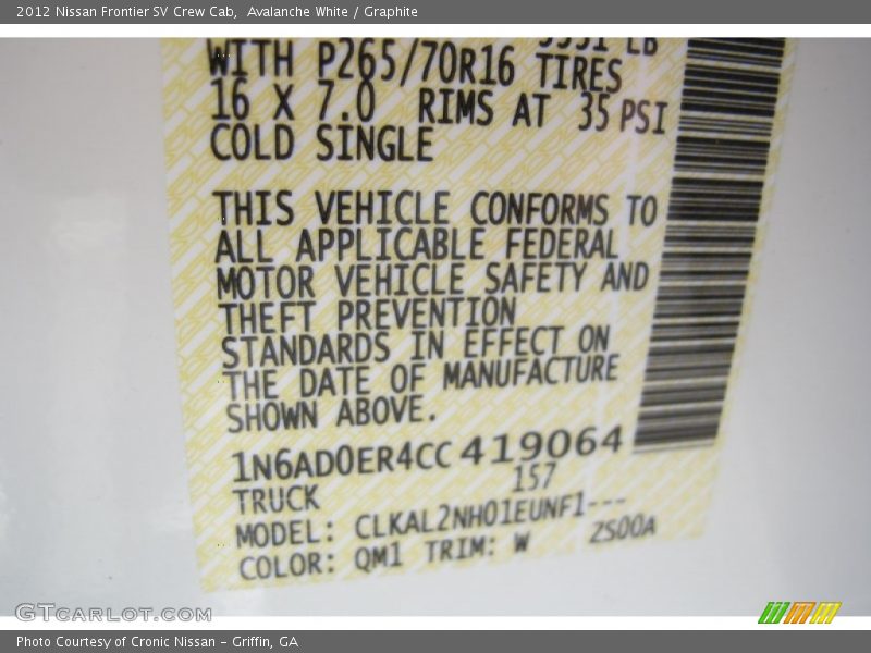 Avalanche White / Graphite 2012 Nissan Frontier SV Crew Cab