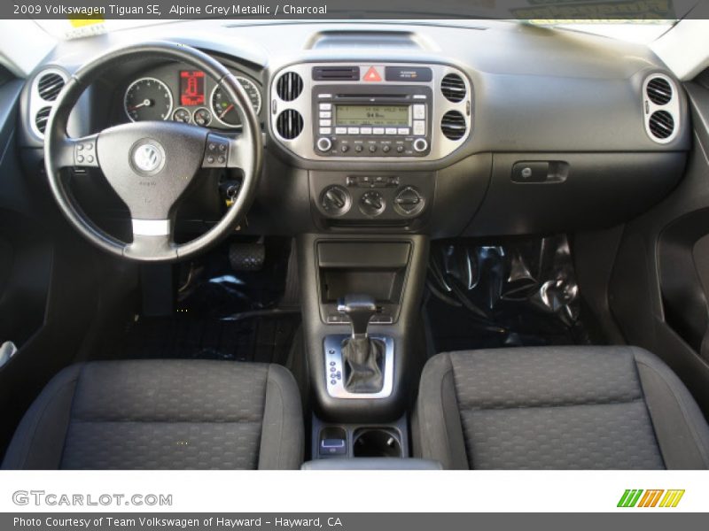 Alpine Grey Metallic / Charcoal 2009 Volkswagen Tiguan SE