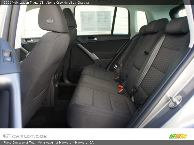 Alpine Grey Metallic / Charcoal 2009 Volkswagen Tiguan SE