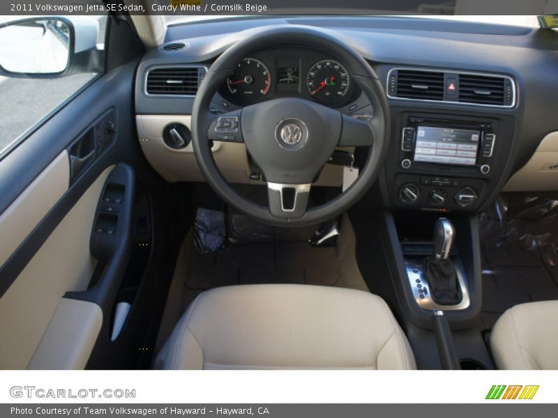Candy White / Cornsilk Beige 2011 Volkswagen Jetta SE Sedan