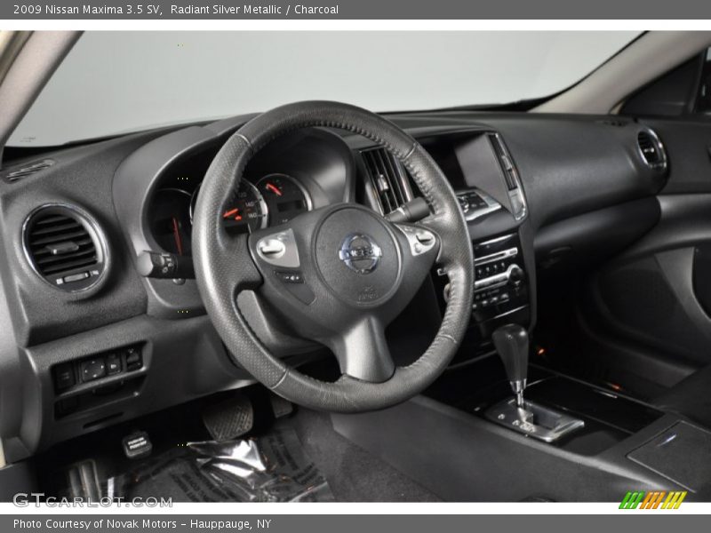Dashboard of 2009 Maxima 3.5 SV