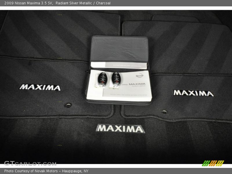 Keys of 2009 Maxima 3.5 SV