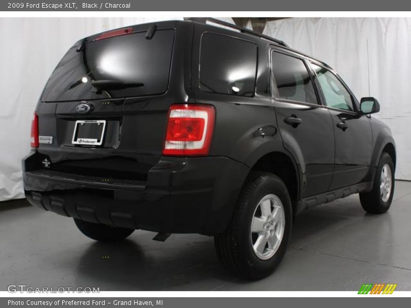 Black / Charcoal 2009 Ford Escape XLT