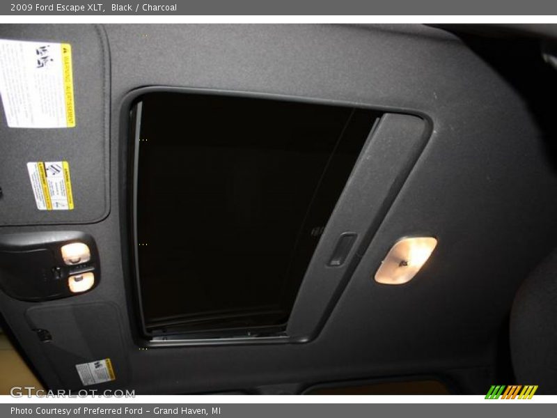 Black / Charcoal 2009 Ford Escape XLT