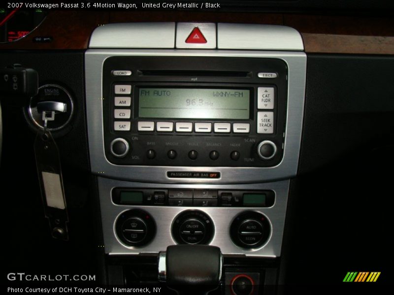 United Grey Metallic / Black 2007 Volkswagen Passat 3.6 4Motion Wagon