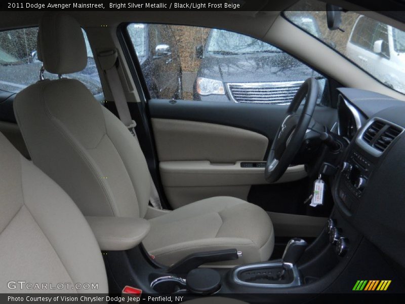 Bright Silver Metallic / Black/Light Frost Beige 2011 Dodge Avenger Mainstreet