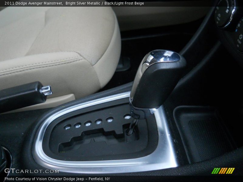 Bright Silver Metallic / Black/Light Frost Beige 2011 Dodge Avenger Mainstreet