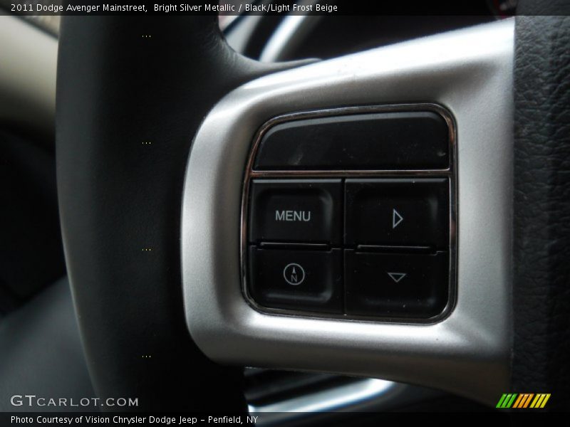 Bright Silver Metallic / Black/Light Frost Beige 2011 Dodge Avenger Mainstreet
