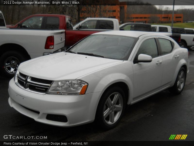 Bright White / Black 2011 Dodge Avenger Mainstreet