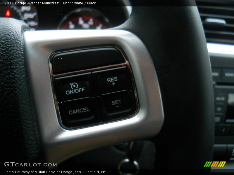 Bright White / Black 2011 Dodge Avenger Mainstreet