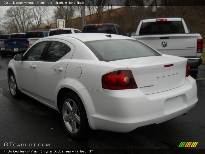 Bright White / Black 2011 Dodge Avenger Mainstreet