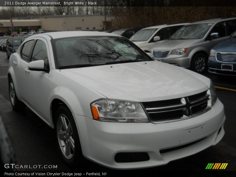 Bright White / Black 2011 Dodge Avenger Mainstreet