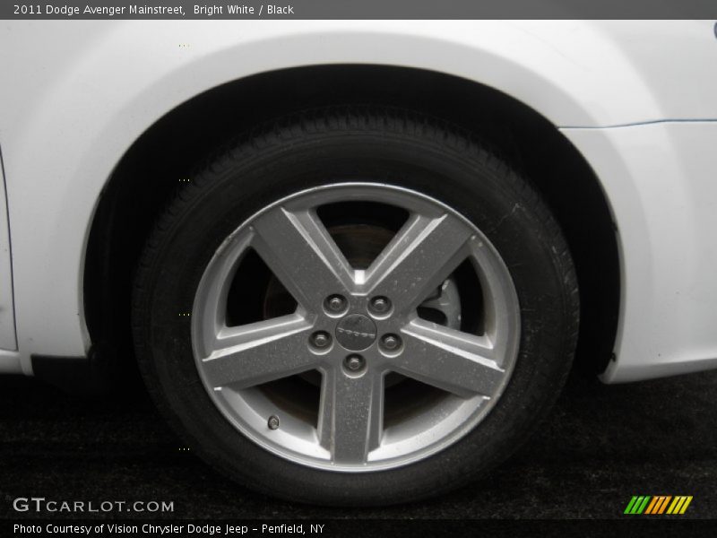 Bright White / Black 2011 Dodge Avenger Mainstreet