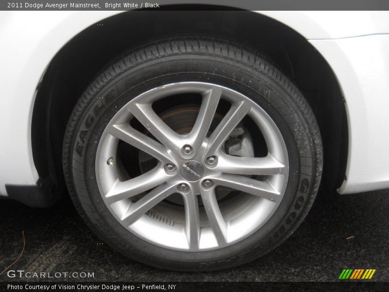Bright White / Black 2011 Dodge Avenger Mainstreet