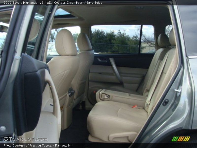 Cypress Green Pearl / Sand Beige 2011 Toyota Highlander V6 4WD