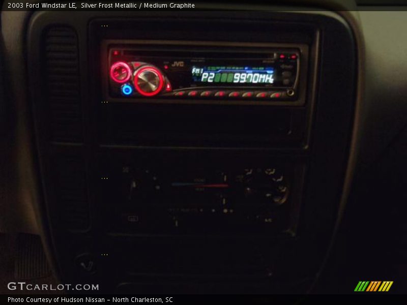 Silver Frost Metallic / Medium Graphite 2003 Ford Windstar LE