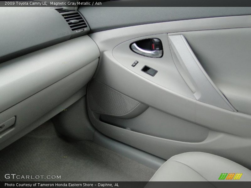 Magnetic Gray Metallic / Ash 2009 Toyota Camry LE