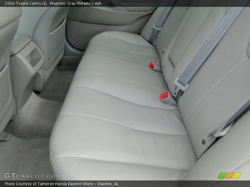 Magnetic Gray Metallic / Ash 2009 Toyota Camry LE