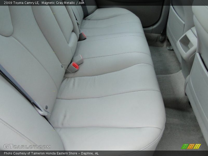 Magnetic Gray Metallic / Ash 2009 Toyota Camry LE