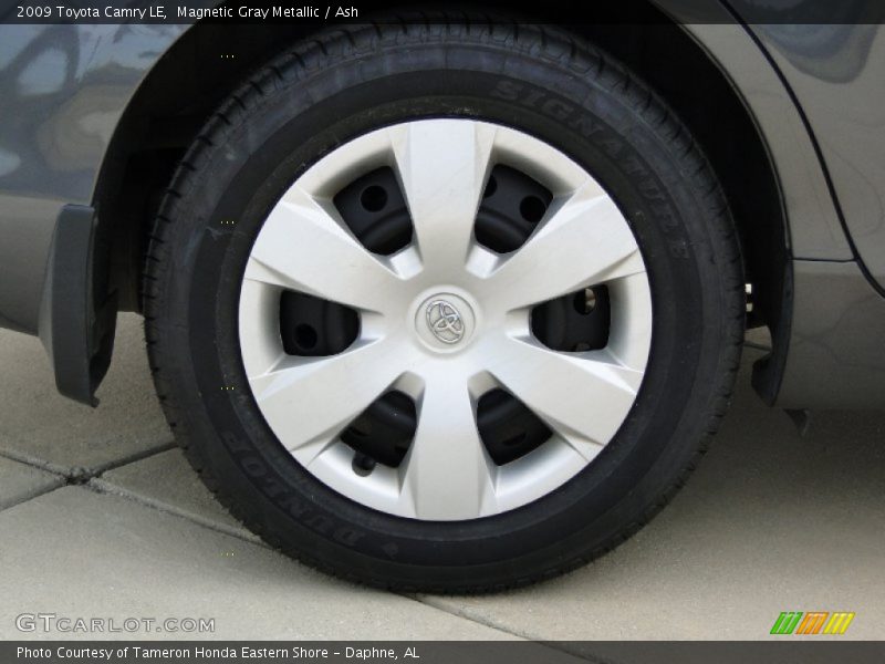 Magnetic Gray Metallic / Ash 2009 Toyota Camry LE