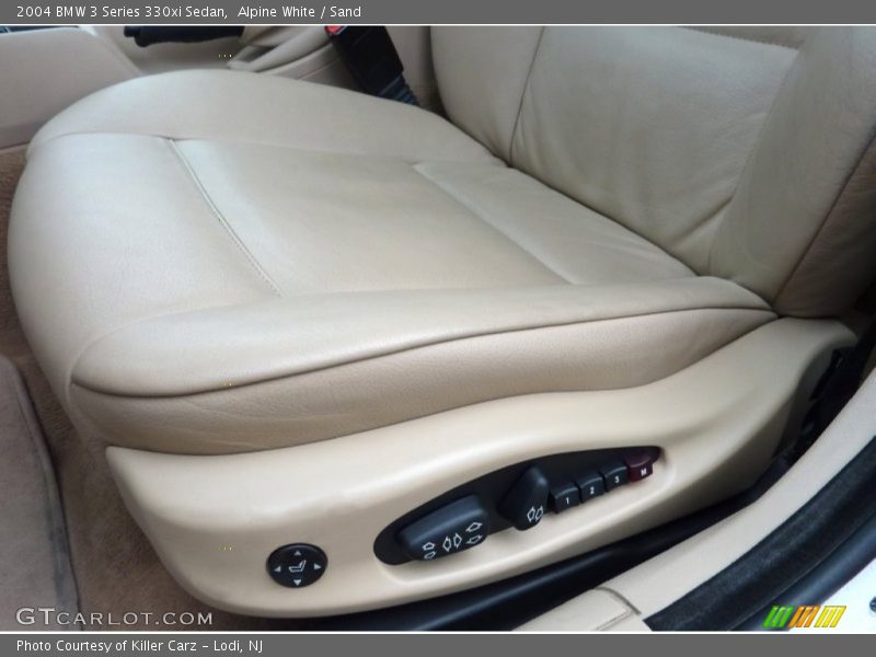 Alpine White / Sand 2004 BMW 3 Series 330xi Sedan